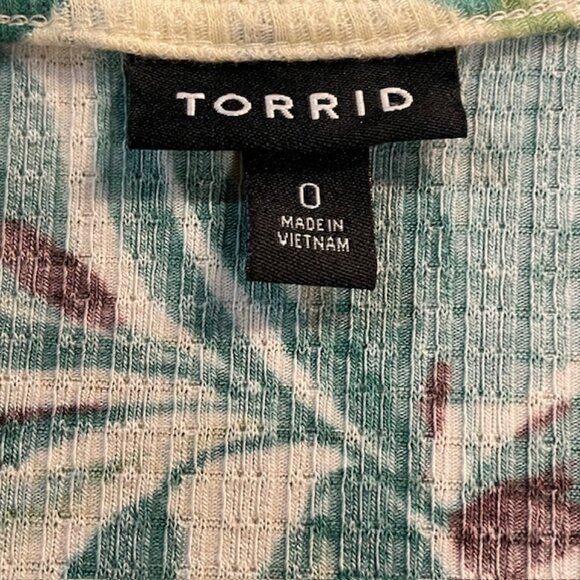 TORRID Tropical Leaf Print Smocked Peplum Blouse - Size Large - Picture 4 of 7